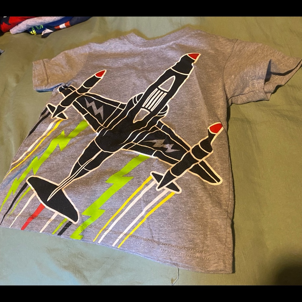 Rocket tee